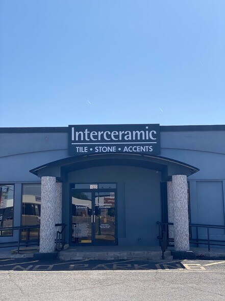 More Photos Of 1458 N Lee Trevino Dr, El Paso Showroom For Lease