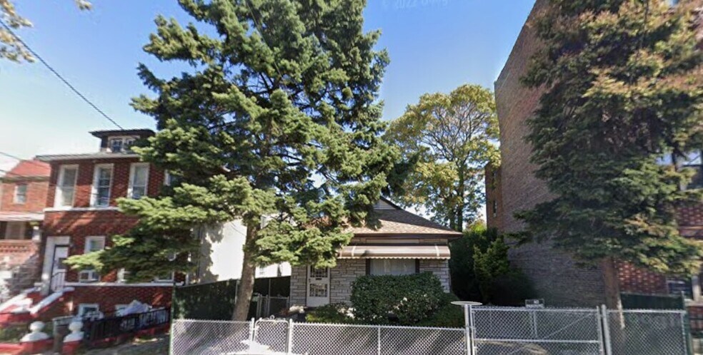 Primary Photo Of 81 E 43rd St, Brooklyn Land For Sale
