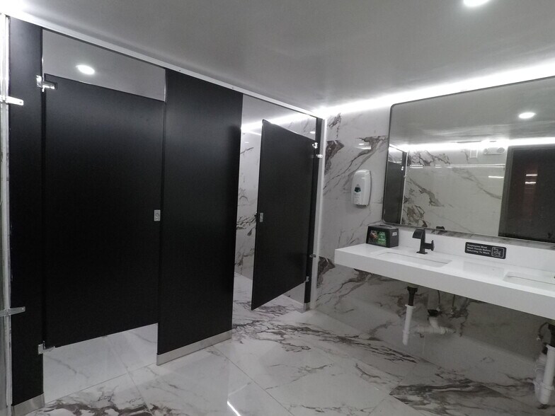 More Photos Of 251 Trinity Ave SW, Atlanta General Retail For Sale