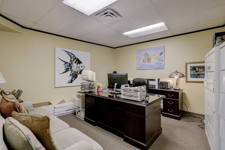 More Photos Of 19701 Kingwood Dr, Kingwood Medical For Sale