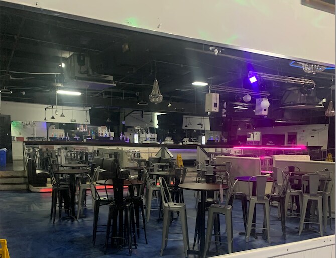 More Photos Of 6347 Phillips Hwy, Jacksonville Bar For Sale