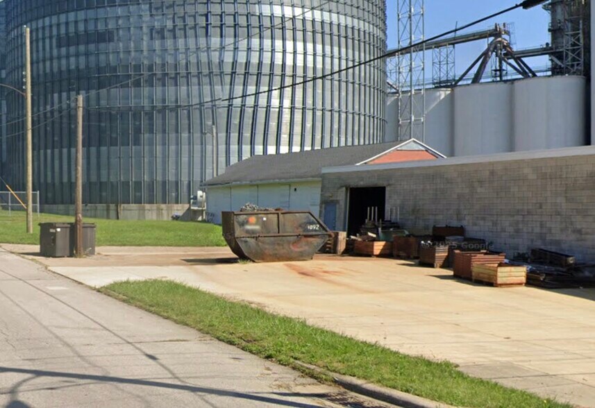 More Photos Of 30 Harker St, Mansfield Warehouse For Lease