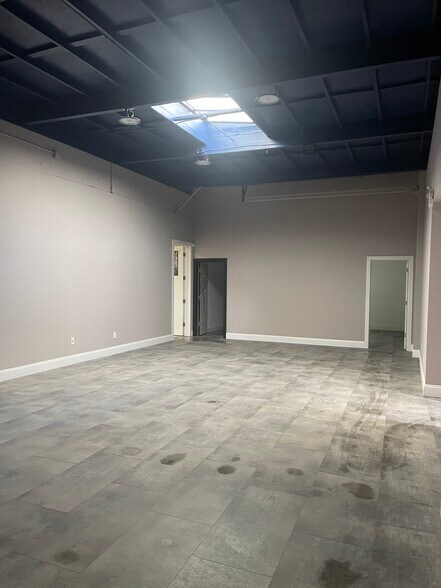 More Photos Of 500 W El Camino Real, Sunnyvale Freestanding For Lease