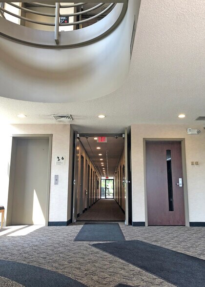 More Photos Of 6177 Orchard Lake Rd, West Bloomfield Medical For Lease