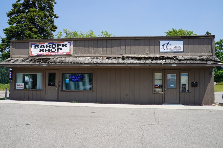 More Photos Of 908 N Wayne St, Angola Office For Sale