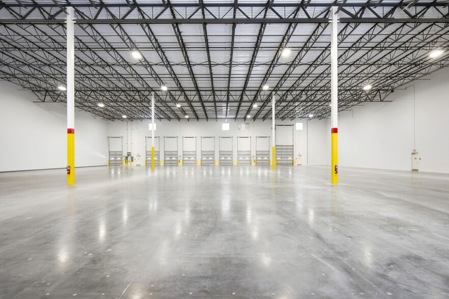 More Photos Of 2555 Ignition Dr, Jacksonville Warehouse For Lease