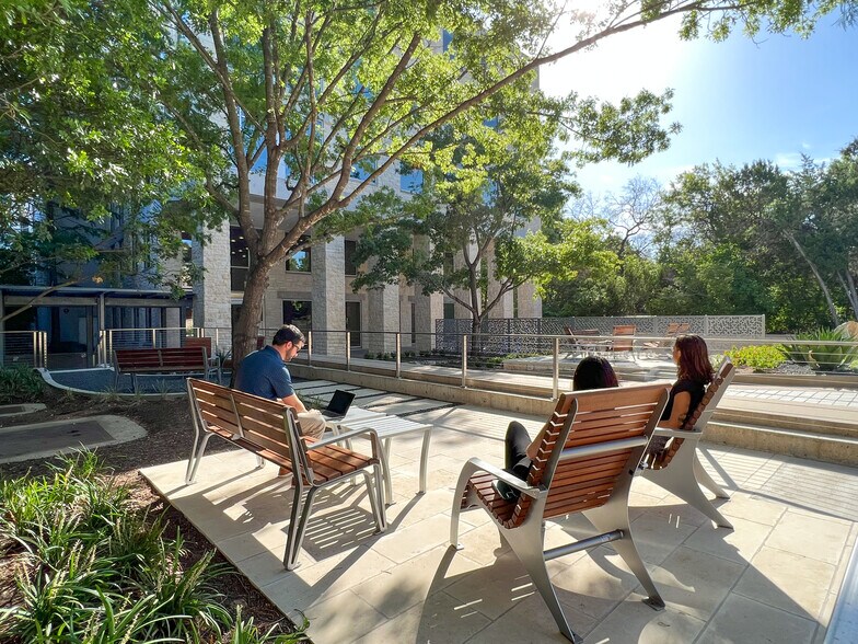 More Photos Of 2600 Via Fortuna, Austin Unknown For Lease