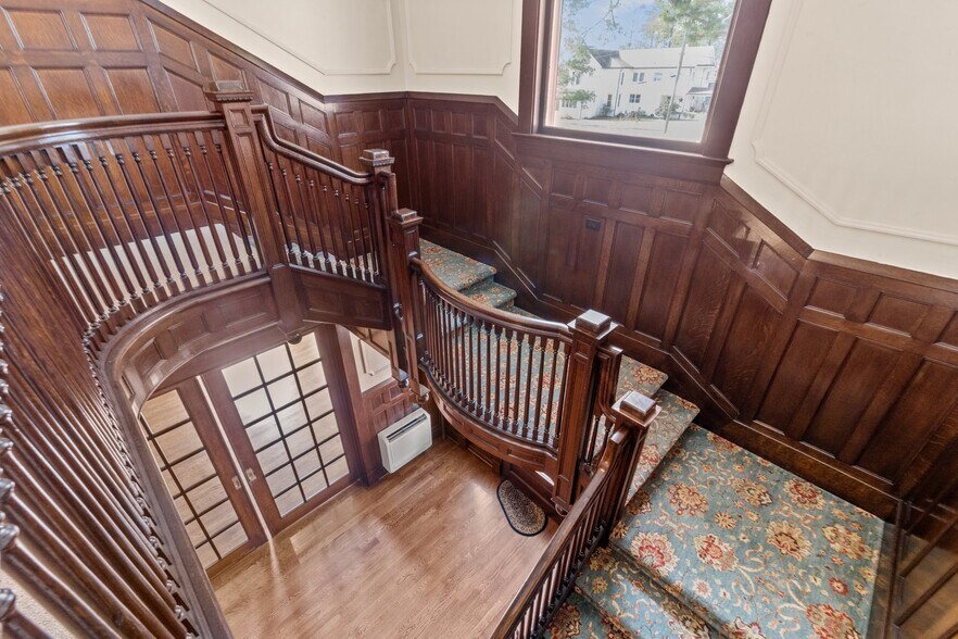 More Photos Of 738 E Main St, Belhaven Hotel For Sale