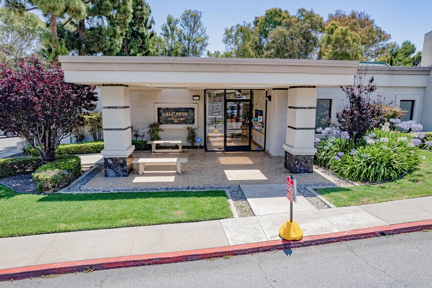 More Photos Of 28326 S Western Ave, Rancho Palos Verdes Veterinarian Kennel For Sale