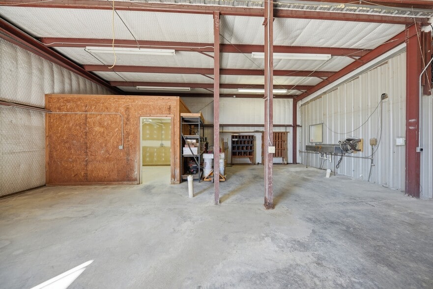More Photos Of 1140 Finfeather Rd, Bryan Industrial For Sale