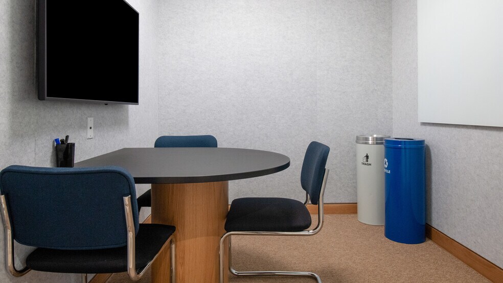 More Photos Of 7272 Wisconsin Ave, Bethesda Office For Sale