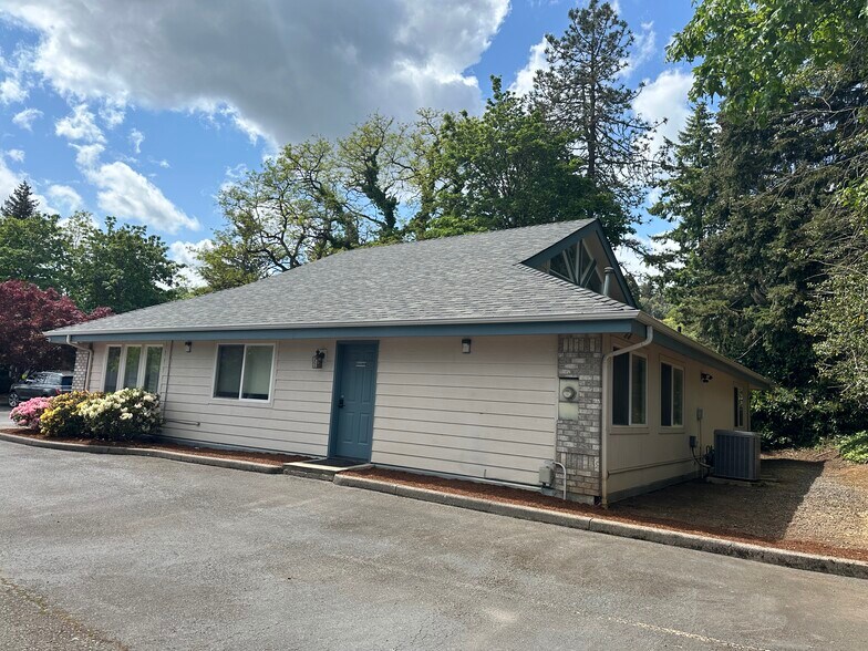 More Photos Of 3265 Liberty Rd S, Salem Office For Sale