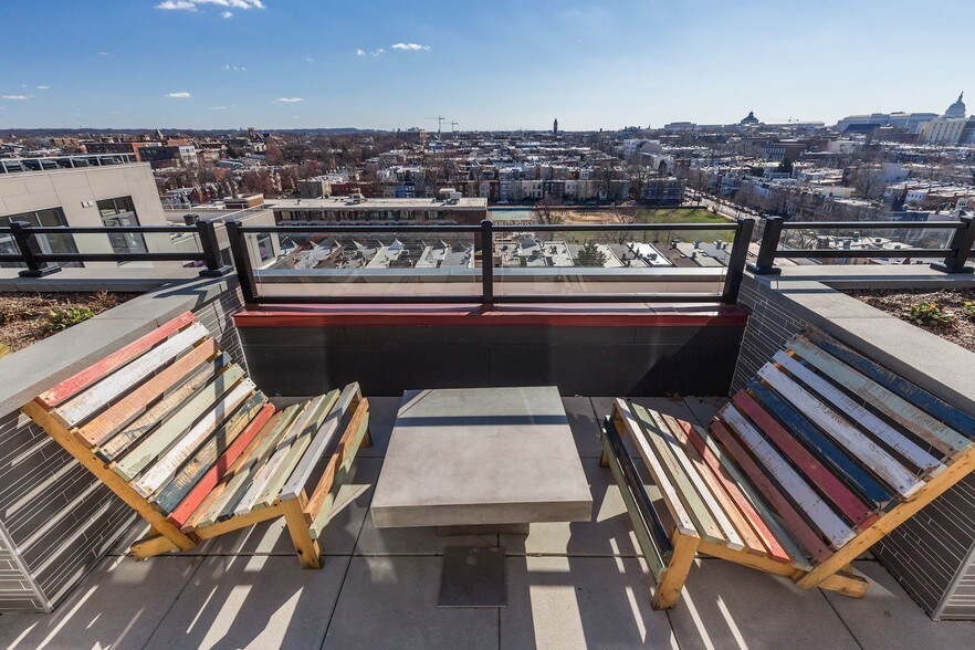 More Photos Of 625 H St NE, Washington Apartments For Lease