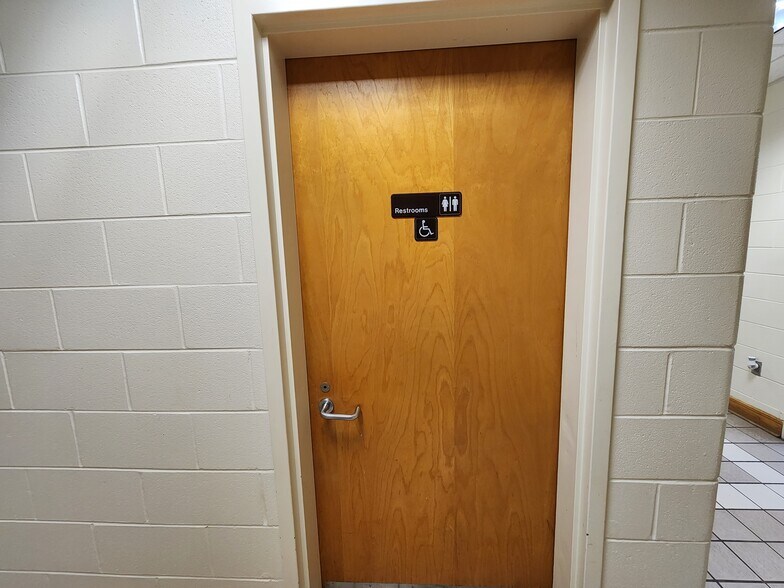 More Photos Of 301 21st Ave S, Birmingham Schools For Lease