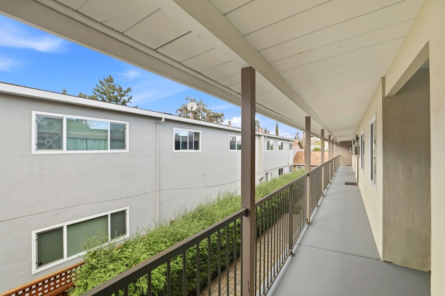 More Photos Of 470 Del Medio Ave, Mountain View Apartments For Sale