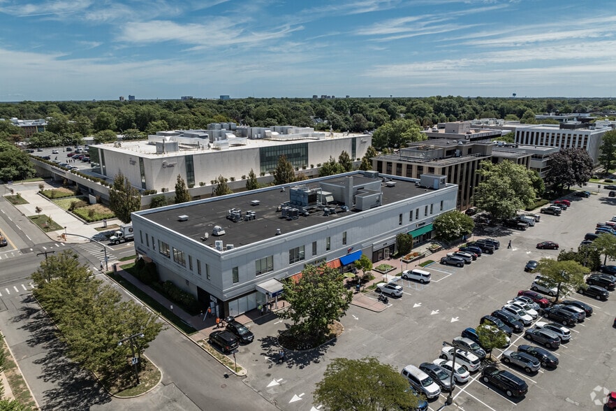 More Photos Of 1140-1150 Franklin Ave, Garden City Storefront Retail Office For Lease