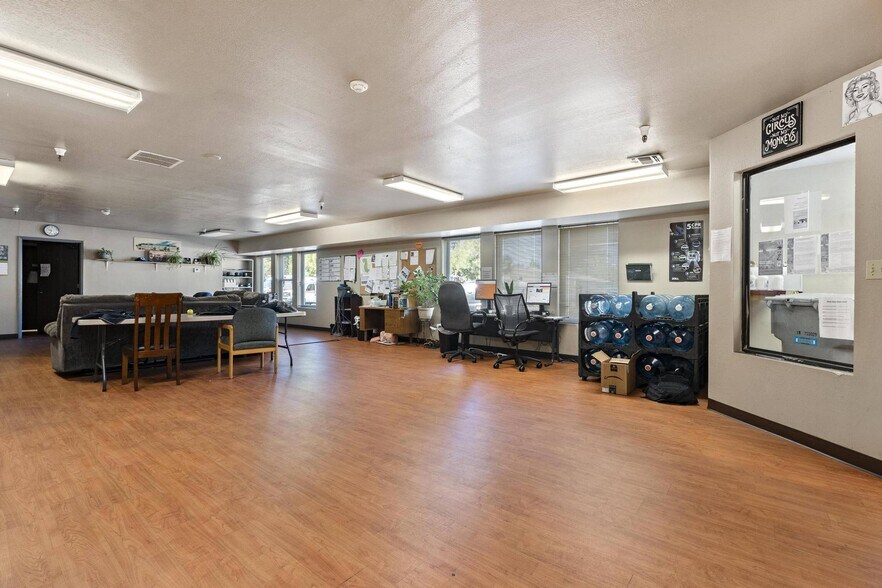 More Photos Of 110 Spring Hill Dr, Grass Valley Manufacturing For Sale