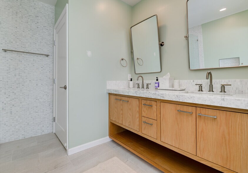 More Photos Of 2633 Ocean St, Carlsbad Apartments For Sale