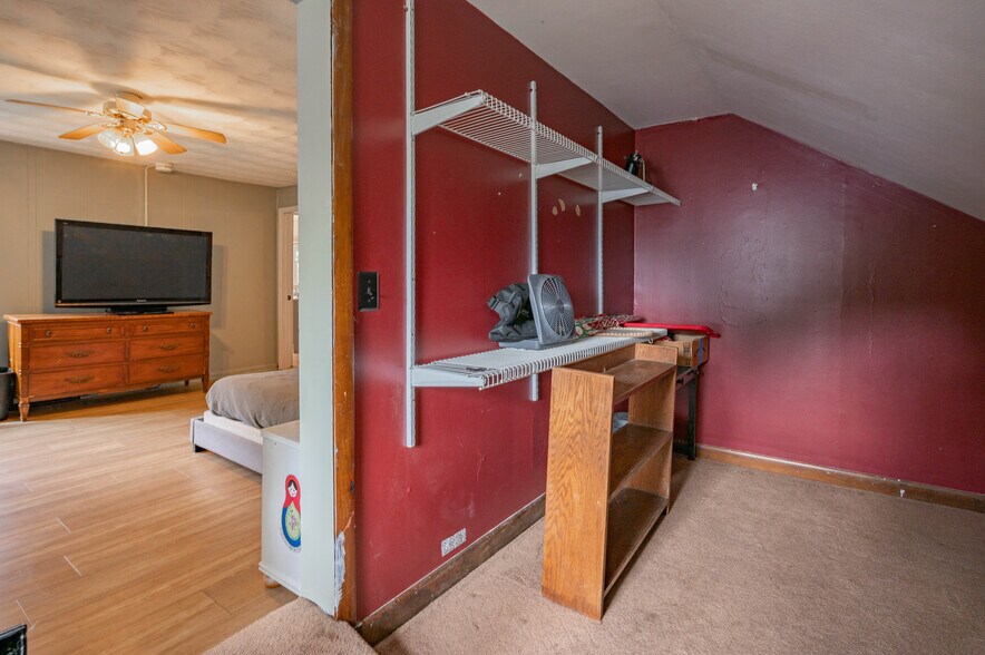 More Photos Of 944 Gibbons Hwy, Wilton Restaurant For Sale