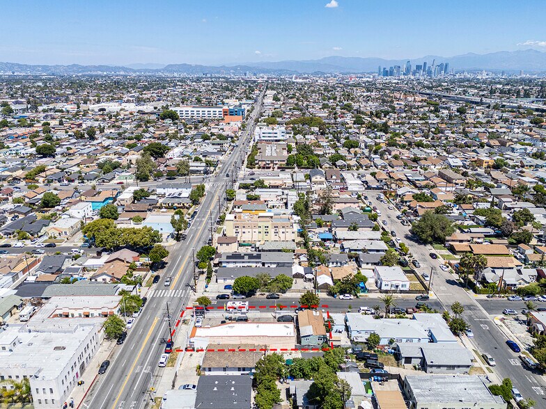 More Photos Of 6500 S Hoover St, Los Angeles General Retail For Sale