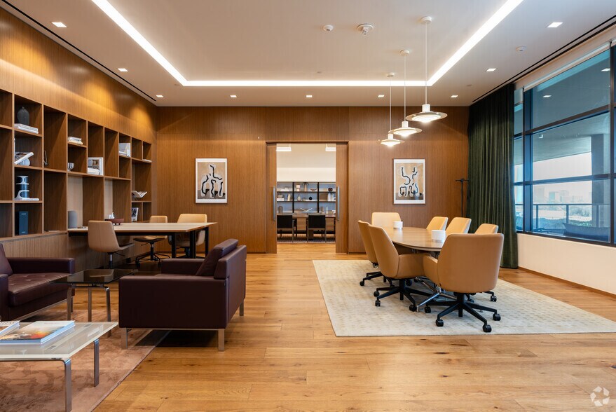 More Photos Of 1055 Howell Mill Rd, Atlanta Coworking Space