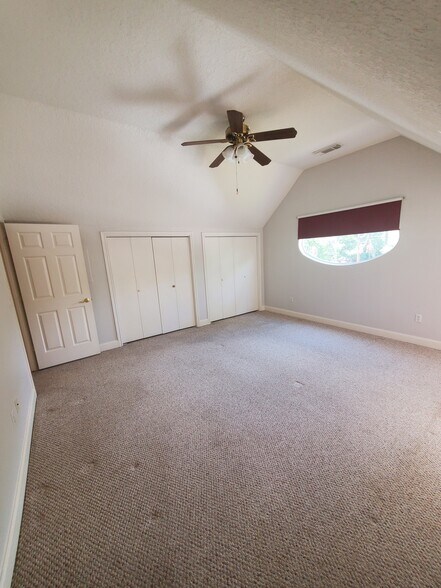 More Photos Of 1700 FM 517 Rd E, Dickinson Loft Creative Space For Lease