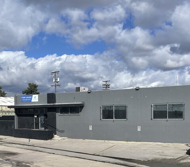 Primary Photo Of 8560 Tujunga Ave, Sun Valley Manufacturing For Lease