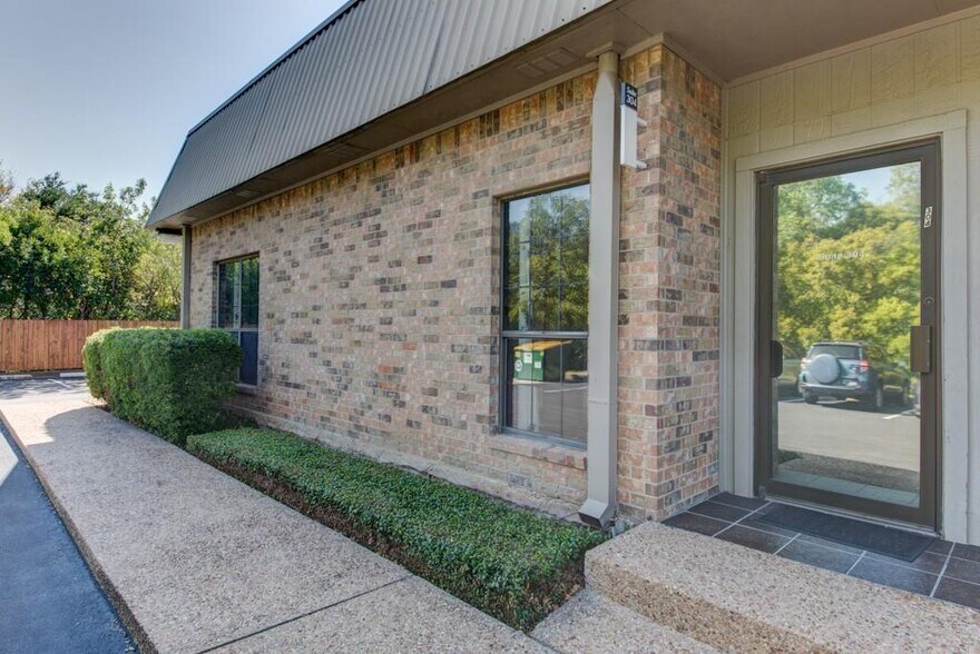 More Photos Of 8701 Shoal Creek Blvd, Austin Medical For Lease