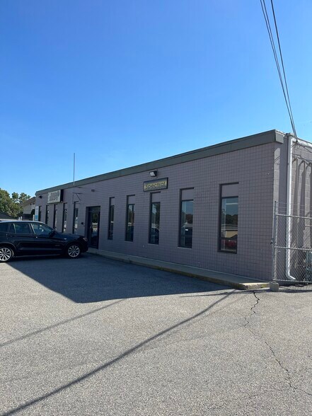 More Photos Of 50 Minnesota Ave, Warwick Warehouse For Lease