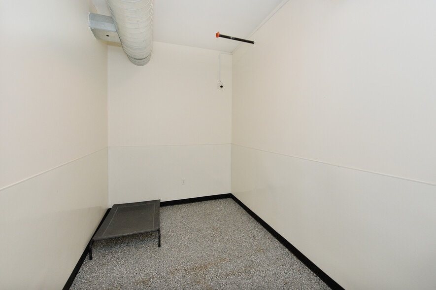 More Photos Of 85-A Walnut St, Montclair Storefront Retail Office For Sale
