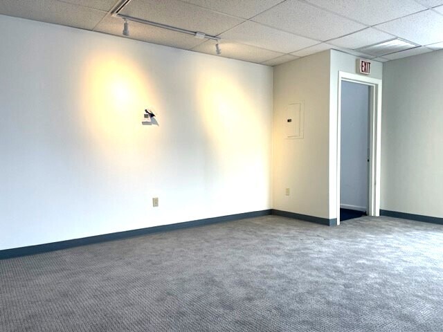 More Photos Of 1215 Reservoir Ave, Cranston Office For Lease