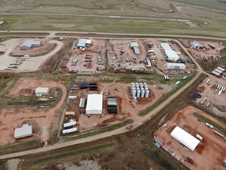 More Photos Of 132 104 Ave S, Killdeer Warehouse For Lease