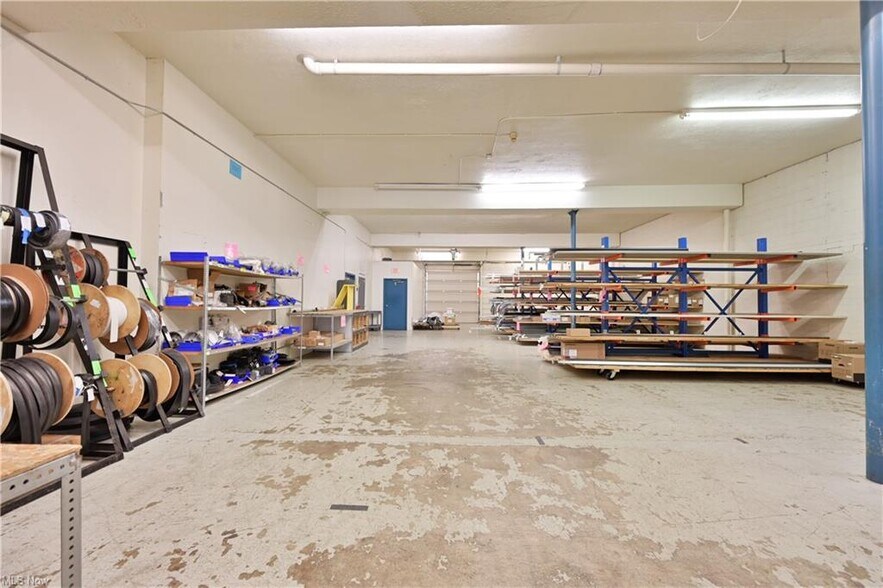 More Photos Of 938 Lorain Blvd, Elyria General Retail For Sale