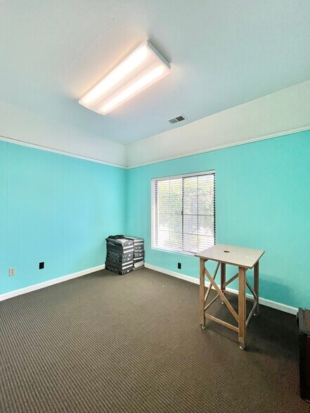 More Photos Of 8035 Madison Ave, Citrus Heights Office For Sale