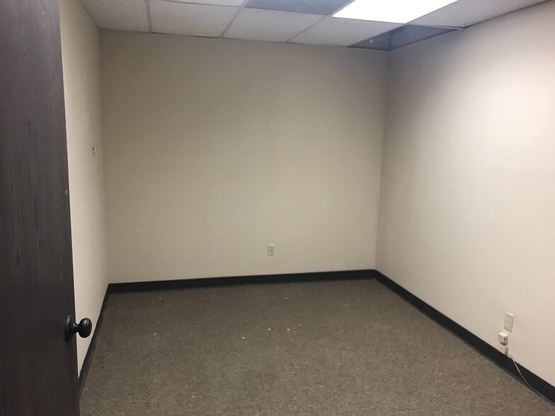 More Photos Of 901 E Imperial Hwy, La Habra Office For Sale