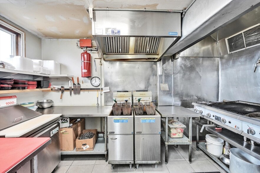 More Photos Of 10 W Oak St, Frackville Restaurant For Sale