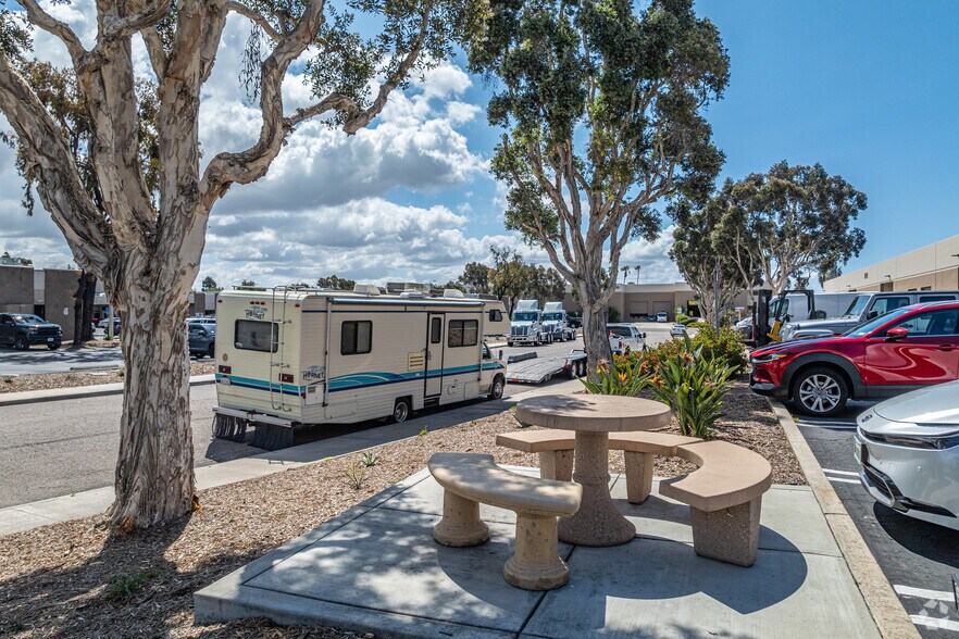 More Photos Of 301 W 28th St, National City Unknown For Lease