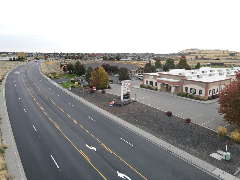 More Photos Of 10121 W Clearwater, Kennewick Office For Lease