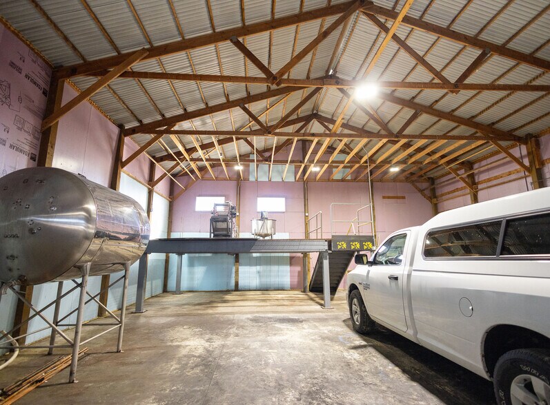 More Photos Of 6209 Cassidy Rd, Mineral Point Light Manufacturing For Sale