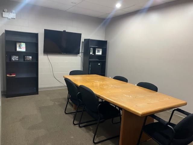 More Photos Of 9094 Young Rd, Chilliwack Office For Sale