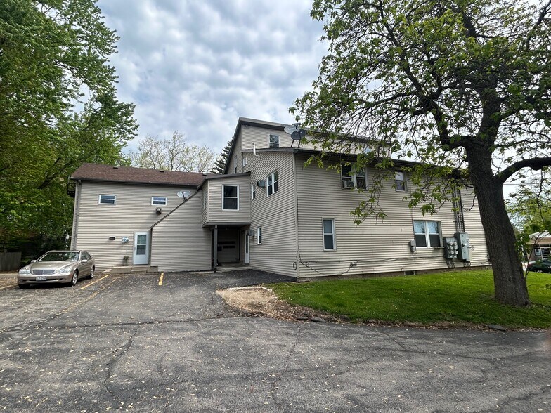 More Photos Of 8216 199th Ave, Bristol Apartments For Sale