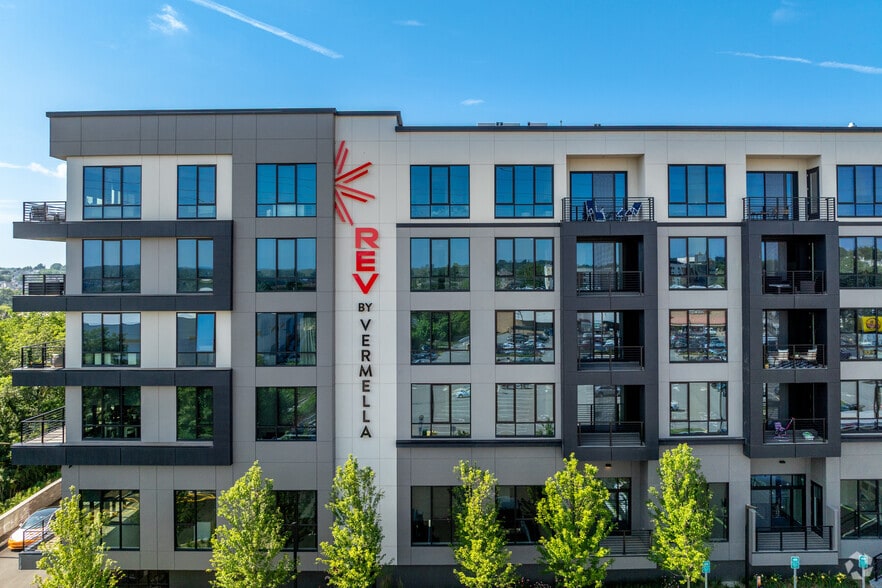 More Photos Of 630 Washington Ave, Belleville Apartments For Lease