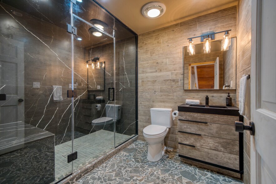 More Photos Of 218 NY-296, Windham Hotel For Sale