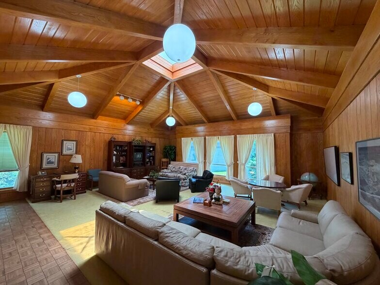 More Photos Of 900 McLean Rd, Cortland Office For Sale