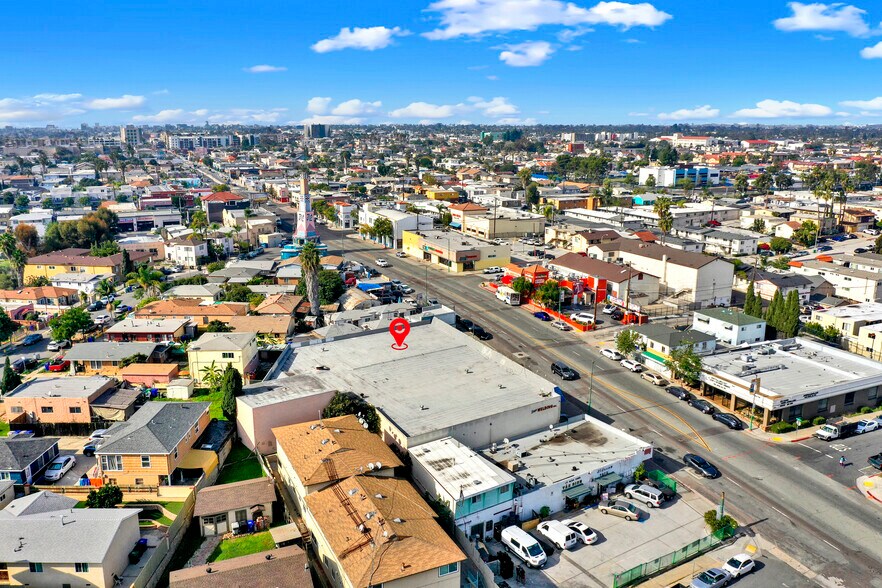 More Photos Of 4821 University Ave, San Diego Auto Repair For Lease