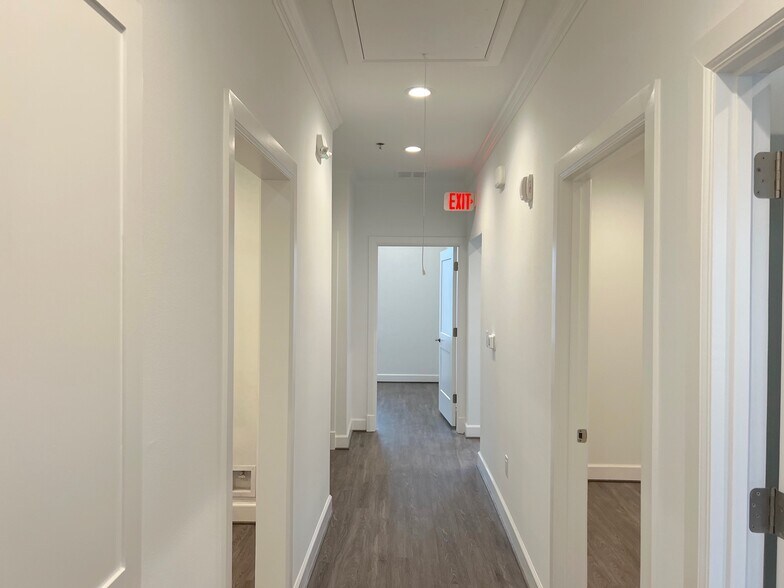 More Photos Of 400 Stonebrook Pky, Frisco Office For Sale