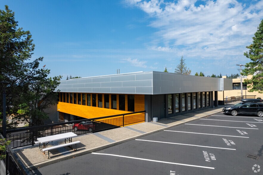 More Photos Of 2500 Cherry Pl, Bremerton Medical For Lease