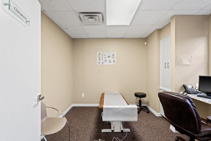 More Photos Of 3800 26th St W, Bradenton Medical For Sale