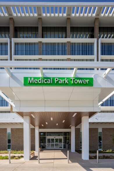 More Photos Of 1301 W 38th St, Austin Medical For Lease