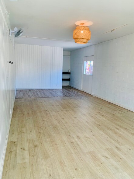 More Photos Of 210 Calle de los Molinos, San Clemente Storefront Retail Office For Lease
